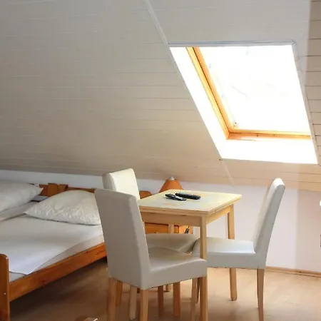 Bed & Breakfast Dom Pod Sosnami *