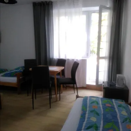 Bed & Breakfast Dom Pod Sosnami *