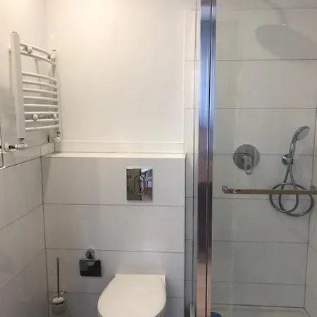 Dom Pod Sosnami Couette-café Mielno (Koszalin)