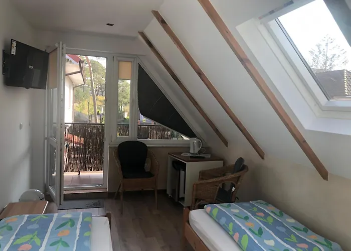 Nocleg ze śniadaniem Dom Pod Sosnami *